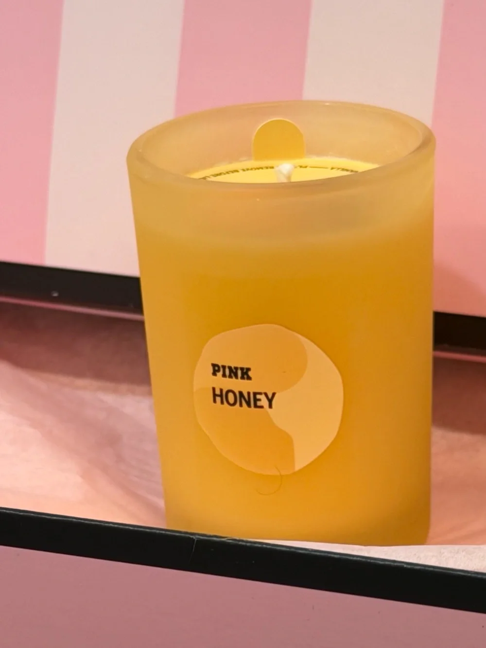 Victoria’s Secret PINK Single Wick Candle Honey 6.3 oz